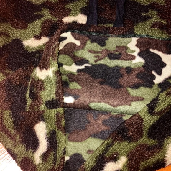 Promesa Camo Fuzzy Hoodie Small - Picture 2 of 4